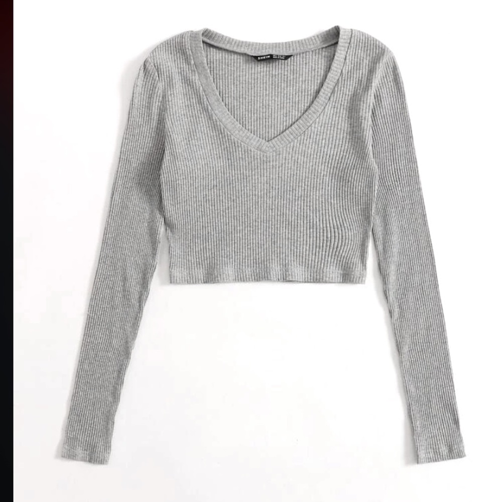 SHEIN V neck Rib-Knit Crop Top
